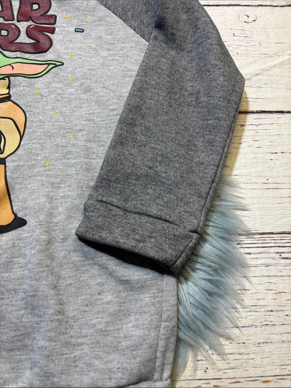 Star Wars Gray Raglan Kids Hoodie with Grogu Graphic Sz 18/20